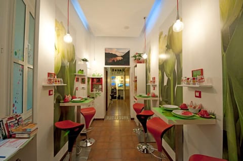 Restaurant/places to eat, Lobby or reception