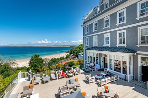 View (from property/room), Balcony/Terrace, Beach