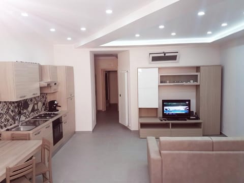 Kitchen or kitchenette, Living room