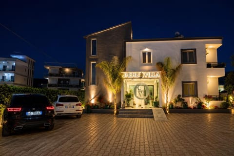 Property building, Parking