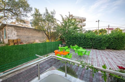 Balcony/Terrace, Garden view