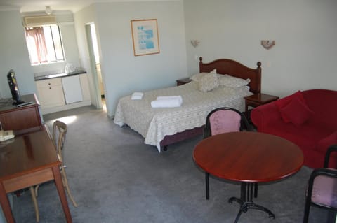 Day, Photo of the whole room