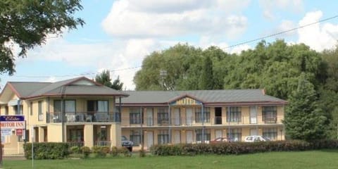 Property building, Day, Garden