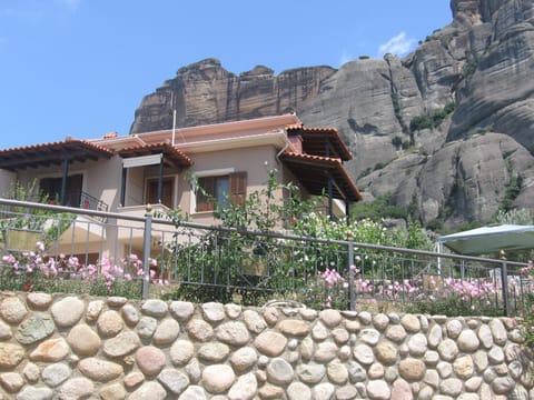 Property building, Day, Natural landscape, View (from property/room), Mountain view