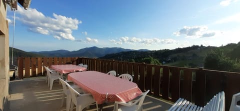 Balcony/Terrace, Mountain view
