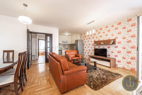 Communal lounge/ TV room, TV and multimedia, Living room, Seating area