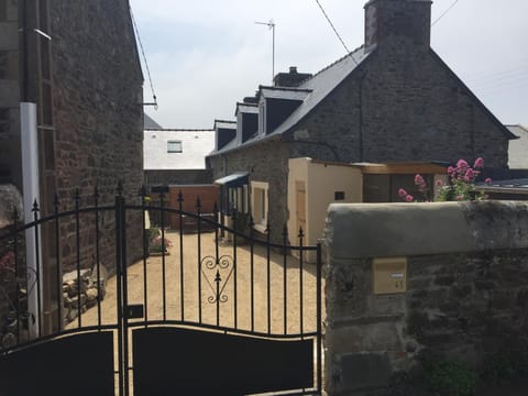 Maison de charme kertugal House in Saint-Quay-Portrieux