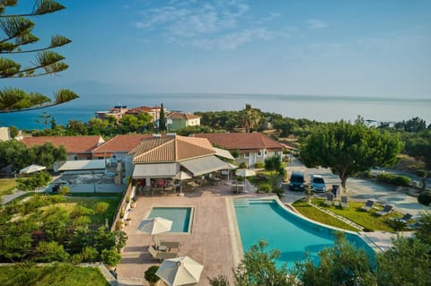 Property building, Restaurant/places to eat, Swimming pool