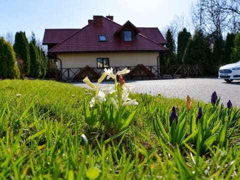 Property building, Facade/entrance, Spring, Day, View (from property/room)