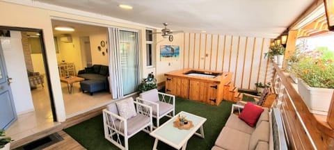 Hot Tub, Seating area, Inner courtyard view