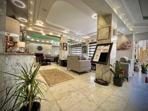 TV and multimedia, Living room, Lobby or reception, Seating area