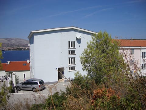 Panoramablick Apartment in Okrug Gornji
