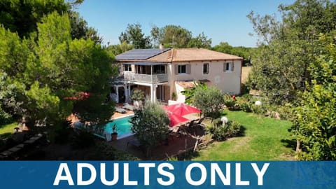 Property building, Bird's eye view, View (from property/room), Swimming pool