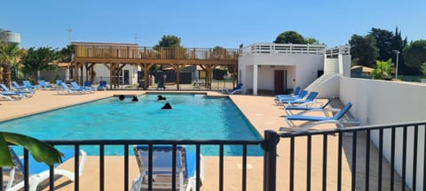 Pool view, Swimming pool