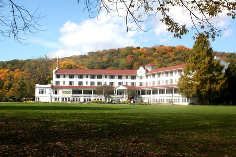 Property building, Day, Autumn