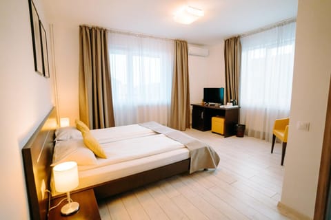 Bed, TV and multimedia, Coffee/tea facilities, Balcony/Terrace