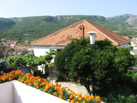 Jelsa Apartments Apartment in Dubrovnik-Neretva County