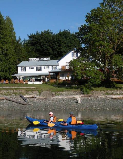 Facade/entrance, Activities, Beach, Canoeing, Guests, Sea view