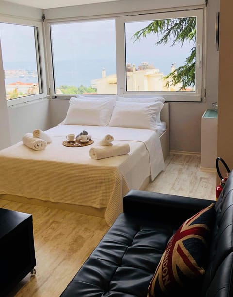 K&B Luxury Studios Apartment in Kavala