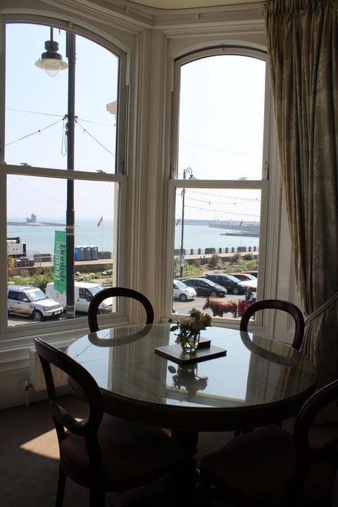 Dining area, Sea view