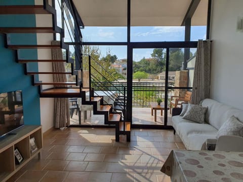 Balcony/Terrace, Living room