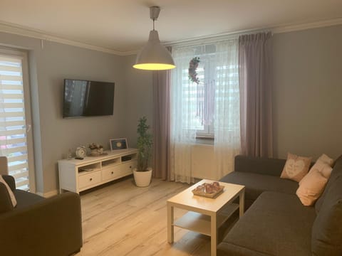 Communal lounge/ TV room, Bed