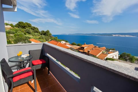 Day, Natural landscape, View (from property/room), Balcony/Terrace, Seating area, Dining area, Sea view