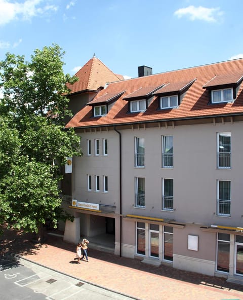 Facade/entrance, Facade/entrance