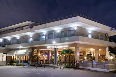 Hotel La Bussola Hotel in Lake Garda