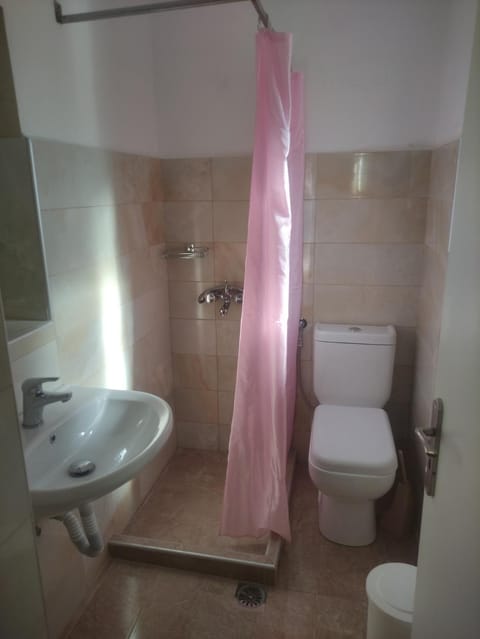 Albatross Apartment hotel in Samos, Greece