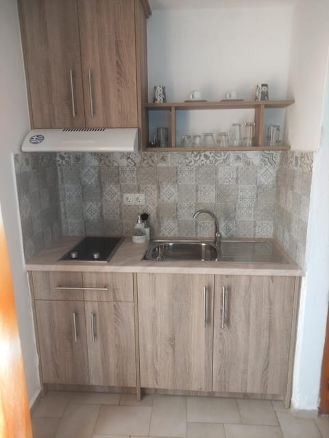 Albatross Apartment hotel in Samos, Greece