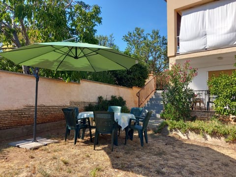 Property building, Garden, Seating area