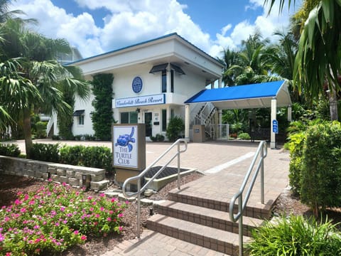 Property building, Day