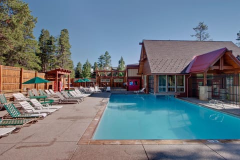 Swimming pool, Swimming pool