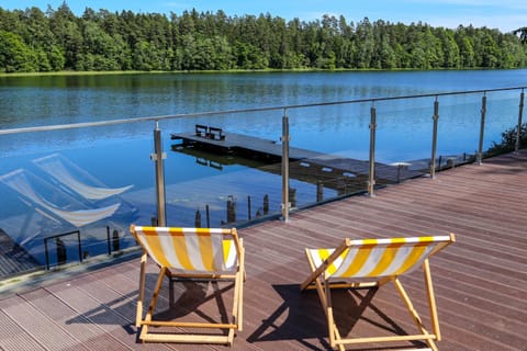 Staff, Balcony/Terrace, Lake view, Meals, Lunch, Dinner, Drinks, Alcoholic drinks, Non alcoholic drinks, Certificate/Award