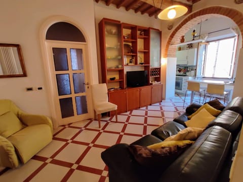 Marta House Apartment in San Gimignano