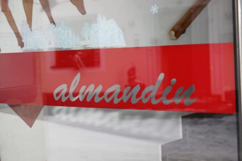 Facade/entrance, Property logo or sign