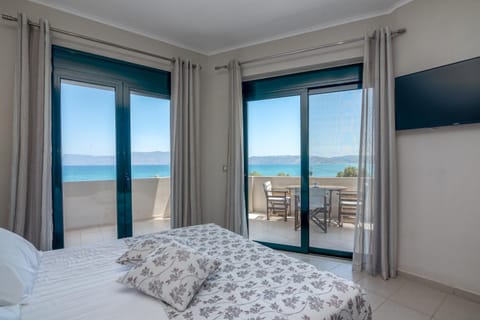 Bed, Sea view