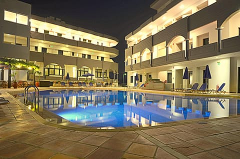 Property building, Pool view, Swimming pool
