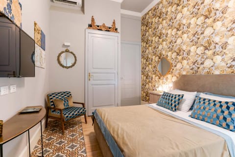 TV and multimedia, Photo of the whole room, Seating area, Bedroom, air conditioner