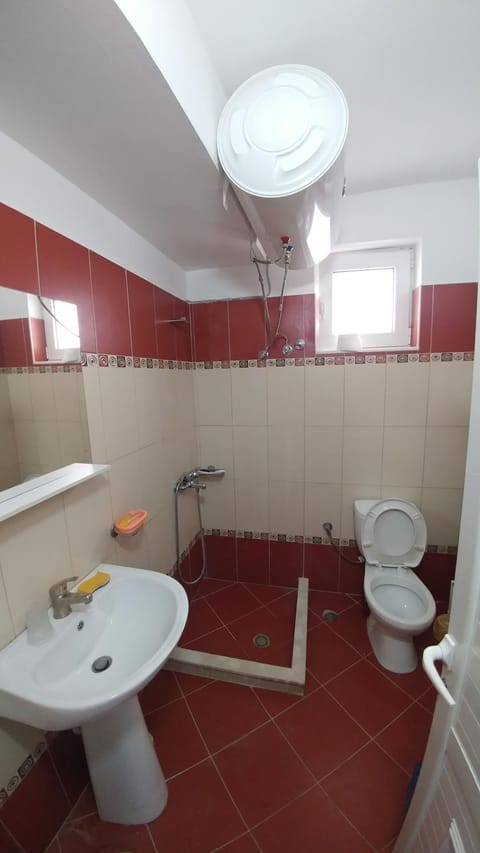 Mona`s Hostel Hostel in Sarandë