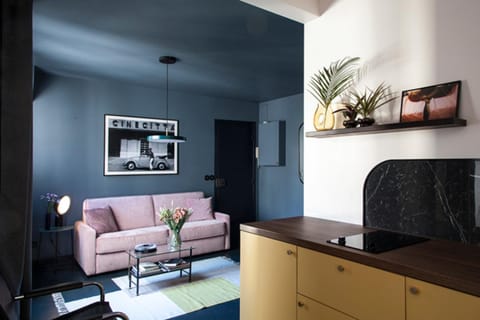 Kitchen or kitchenette, Living room