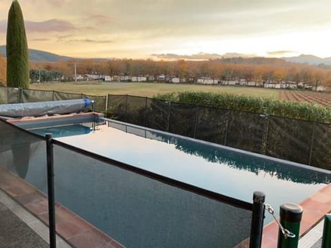 Villa à Lagorce avec piscine privative, 4 chambres, grand terrain, animaux admis, tout confort - FR-1-382-110 House in Provence-Alpes-Côte d'Azur