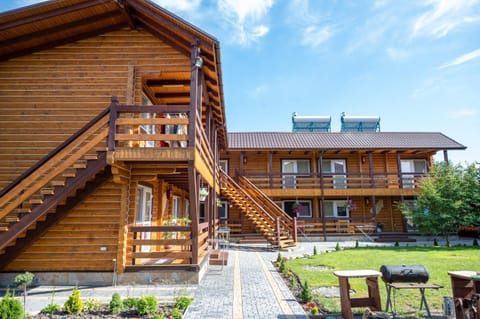 Property building, Facade/entrance, Garden