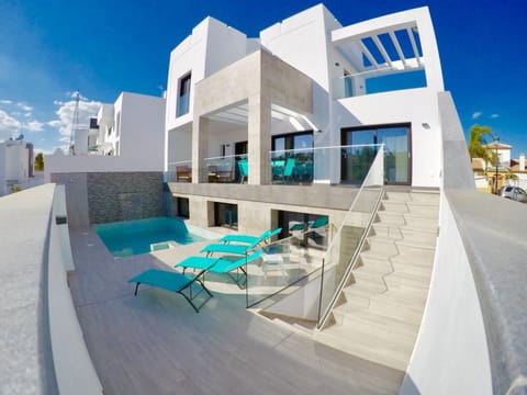 Balcony/Terrace, Swimming pool