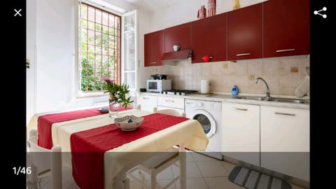 Kitchen or kitchenette, Dining area, pet friendly, stove, toaster