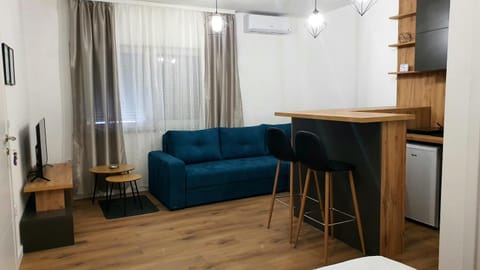 Kitchen or kitchenette, Living room, Seating area