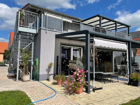 Property building, Facade/entrance