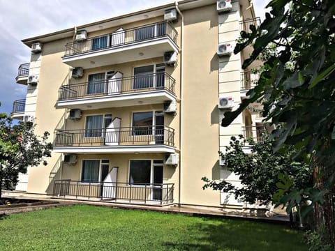 Property building, Garden view
