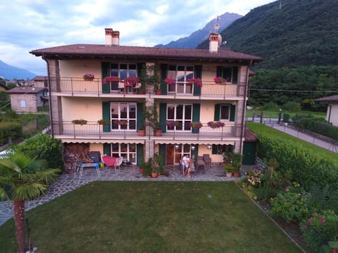 Property building, Balcony/Terrace, Garden view